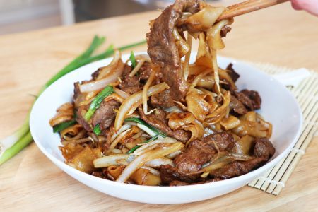 Dry Stir-Fry Beef Chow Fun Recipe - CiCi Li, Asian Home Cooking