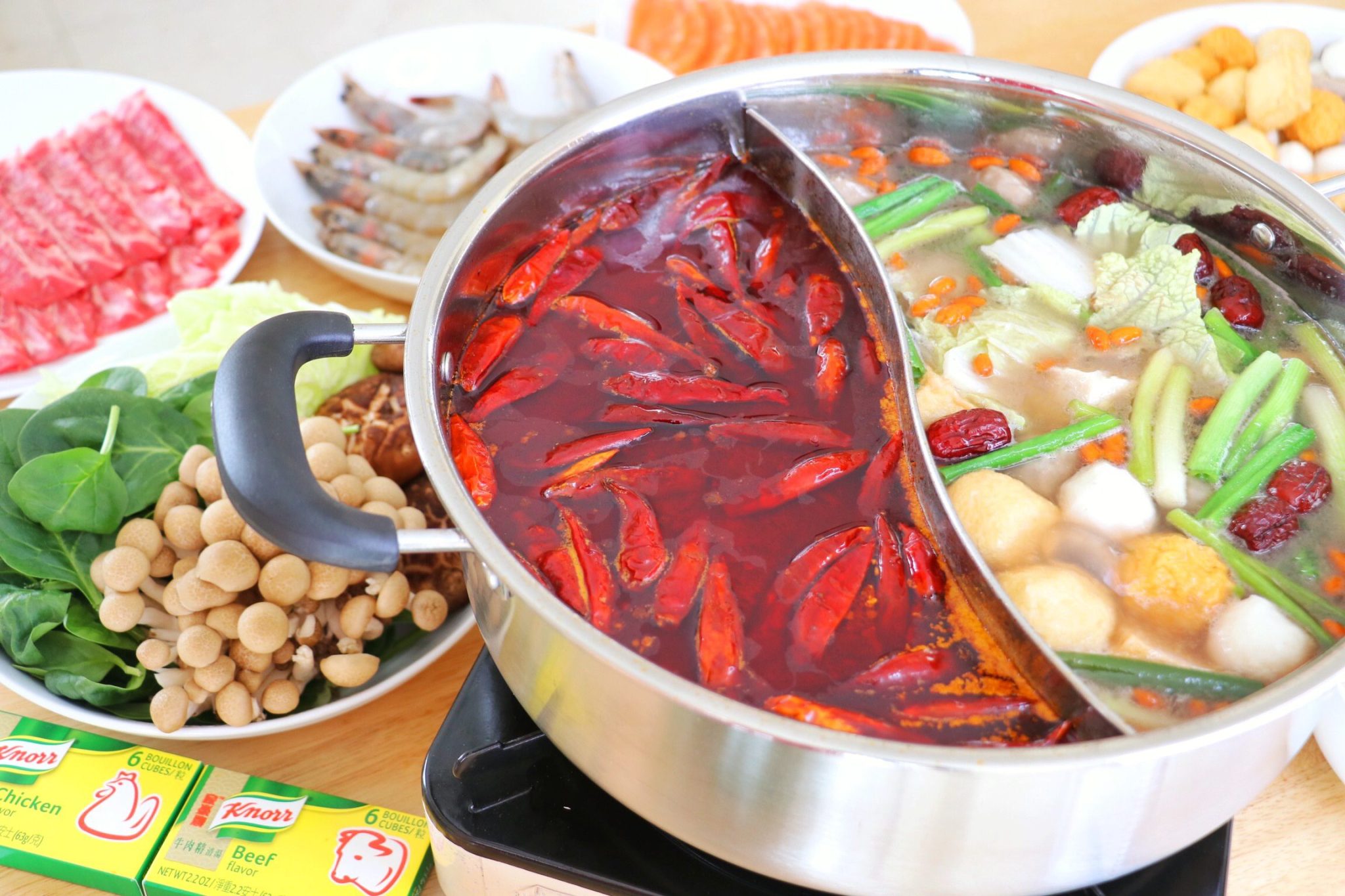 CiCiLi.tv The Best Chinese Hot Pot Recipe (2 Must Eat Soup Bases)