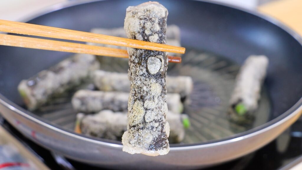 Salmon Seaweed Rolls with Rice Paper 4