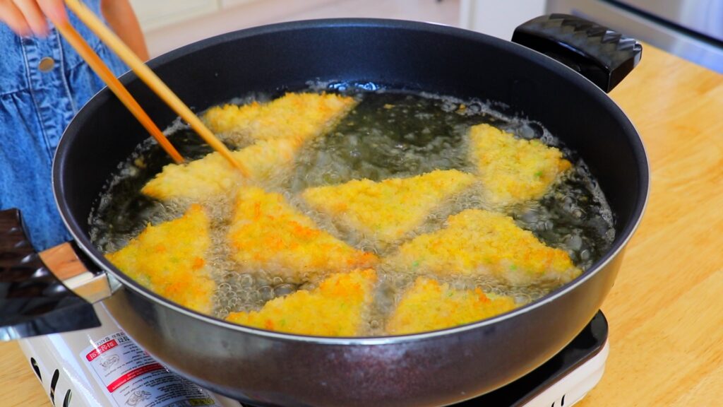 Shrimp Toast 2.0 4. Fry
