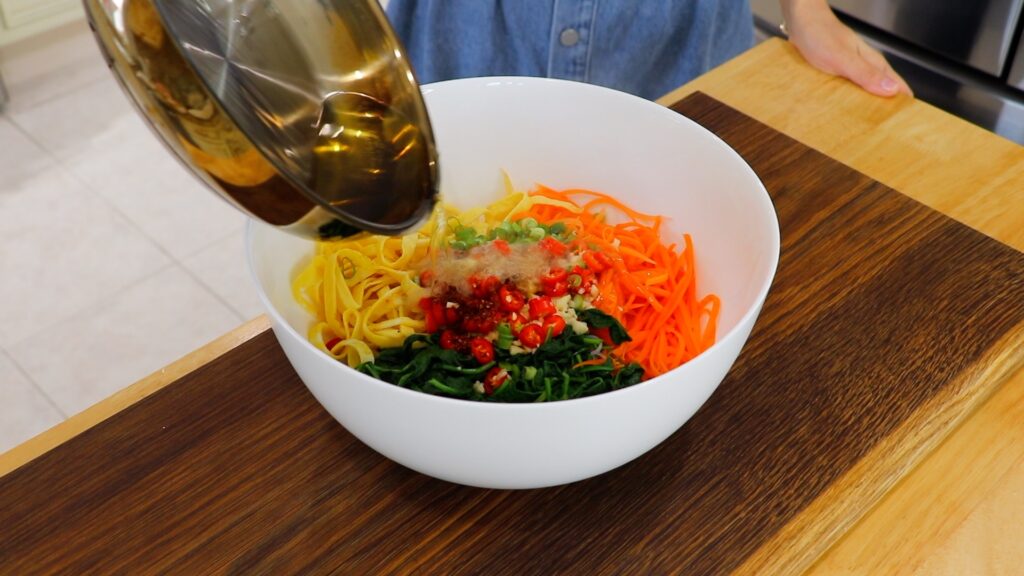 Chinese Spinach Glass Noodles Salad 3. Hot Oil