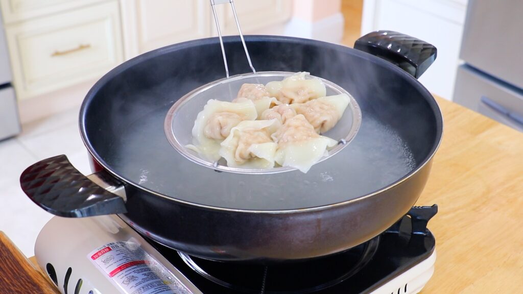 Spicy Wonton 6. Boiled
