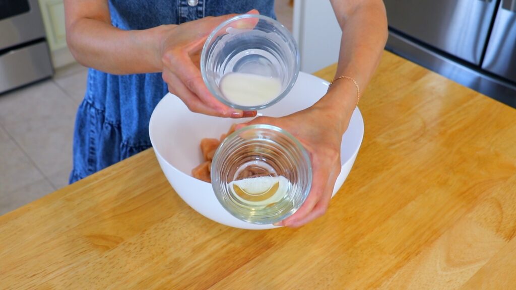 Sesame Chicken 1. Marinate