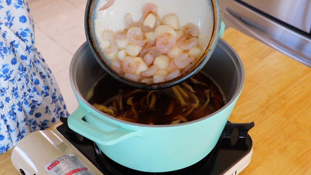 Seafood Hot and Sour Soup 4
