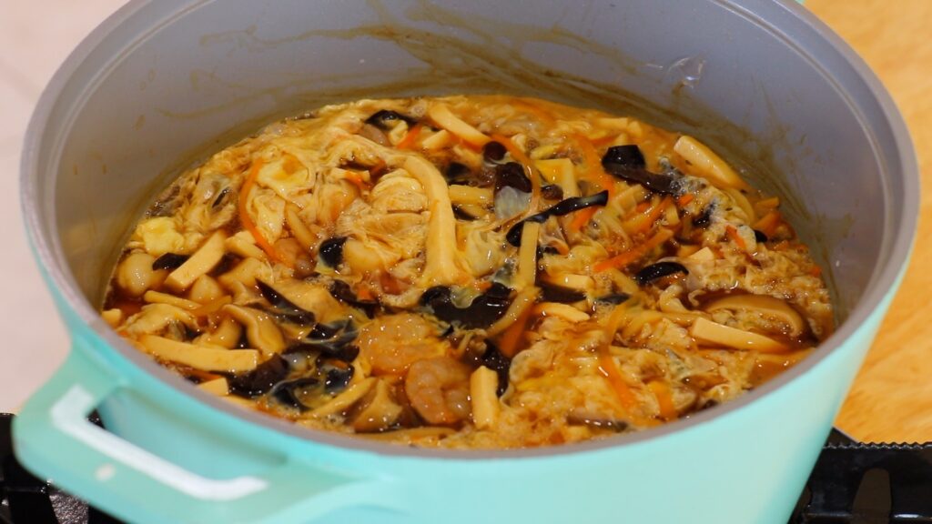 Seafood Hot and Sour Soup 5. Serve