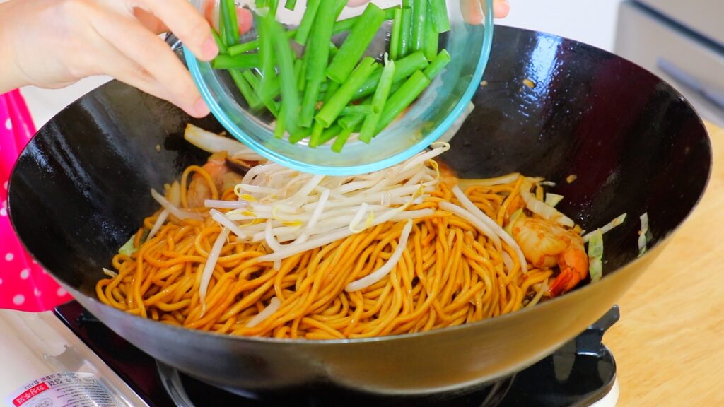 Shrimp Lo Mein 4. Combine