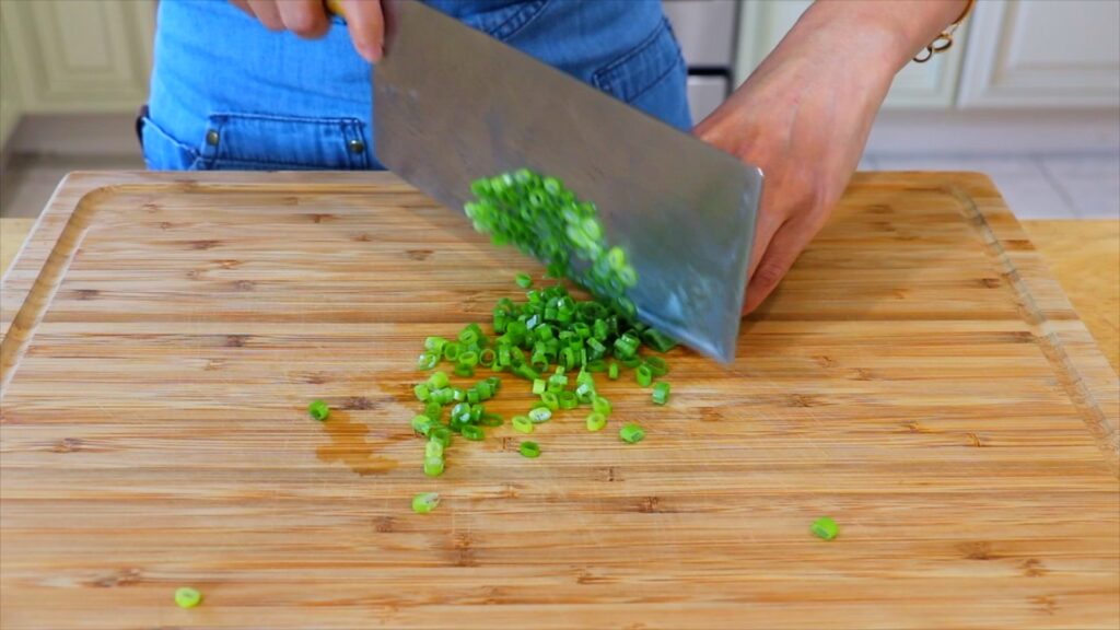 3-Min Egg Fried Rice 1. Scallions