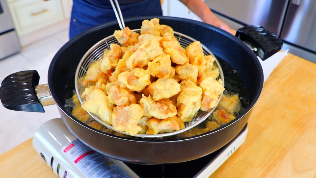 30-Min General Tso's Chicken 4. Fry