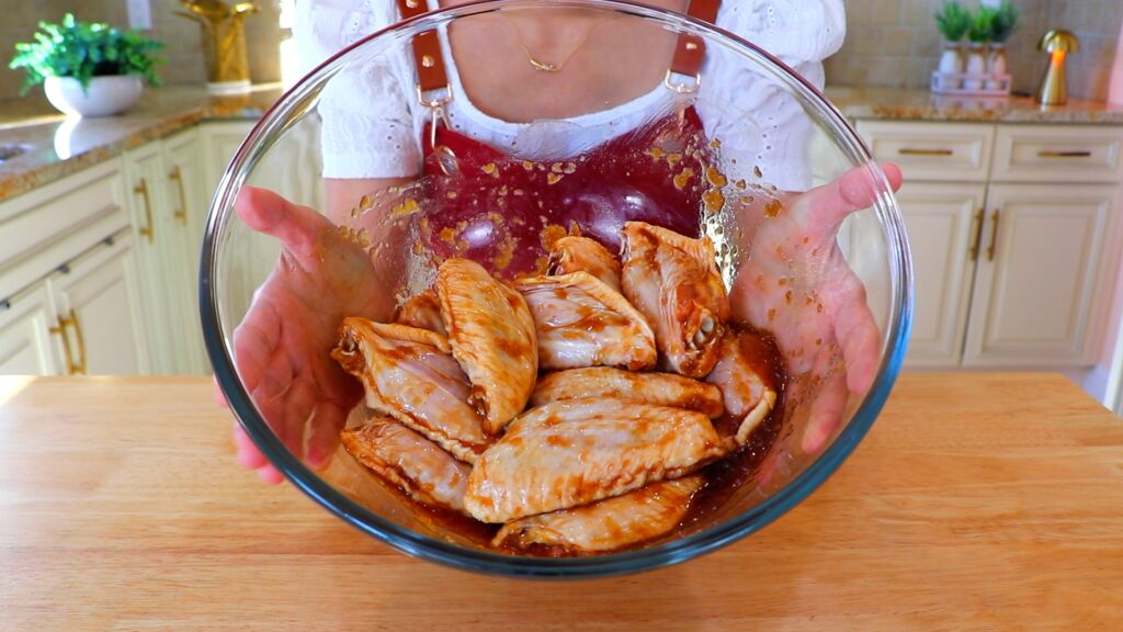 20-Min Garlicky Fried Chicken Wings 2. Marinate
