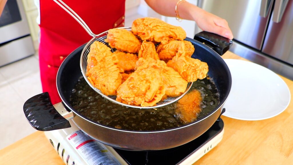 20-Min Garlicky Fried Chicken Wings 4. 1st Fry