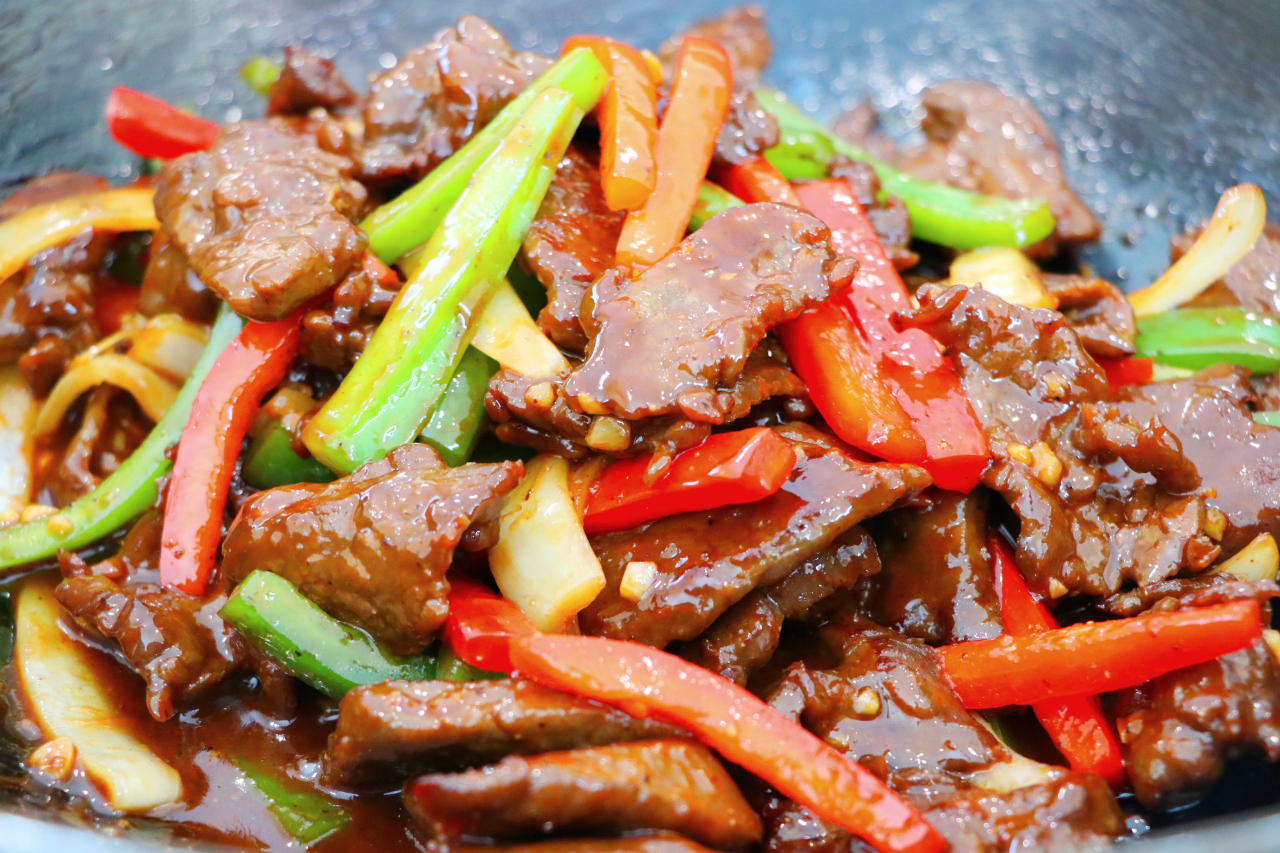 20-Min Black Pepper Beef Stir-Fry Small 1