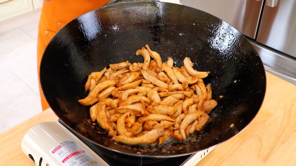 30-Min Hong Kong Crispy Chow Mein with Chicken 7