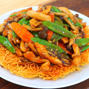 30-Min Hong Kong Crispy Chow Mein with Chicken Small 1