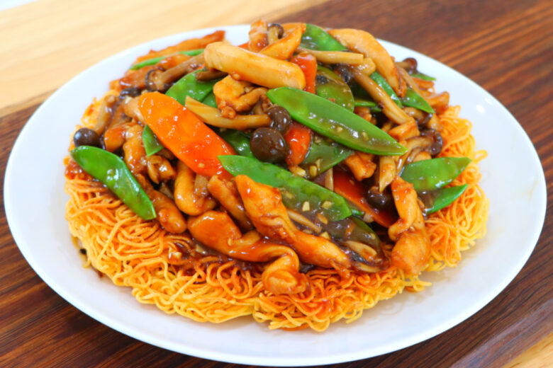 30-Min Hong Kong Crispy Chow Mein with Chicken Small 1