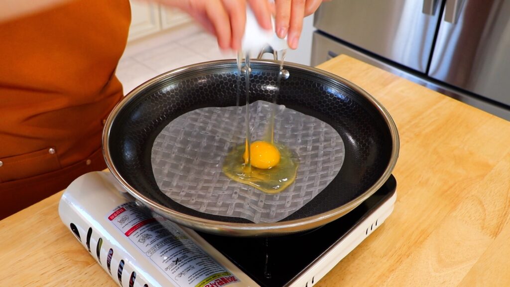5-Min Rice Paper Crab Omelet 2